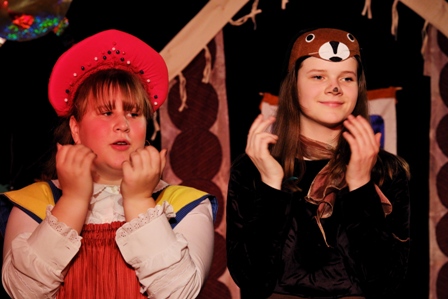 Das Rübchen. Das Ensemble T&T (Tanz und Theater) führt das russische Volksmärchen in 2 Sprachen auf - in Deutsch und Russisch. 30. Nov. 2019